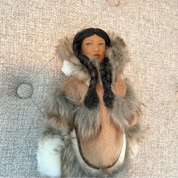 American Girl Minuk Yup'ik From Alaska Girls of Many Lands T1092 - Picture 2 of 5